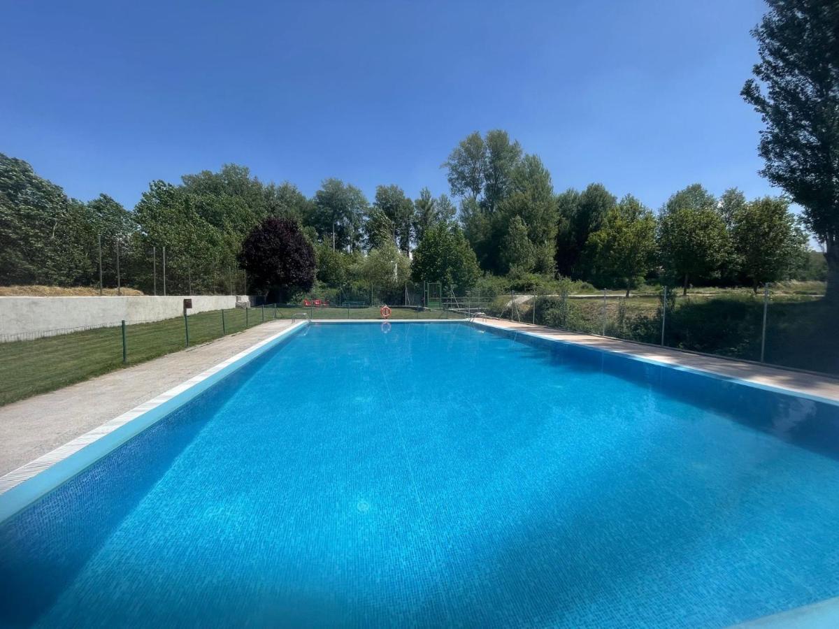 Apartamento Ribera Del Duero Reserva Tubilla del Lago Bagian luar foto